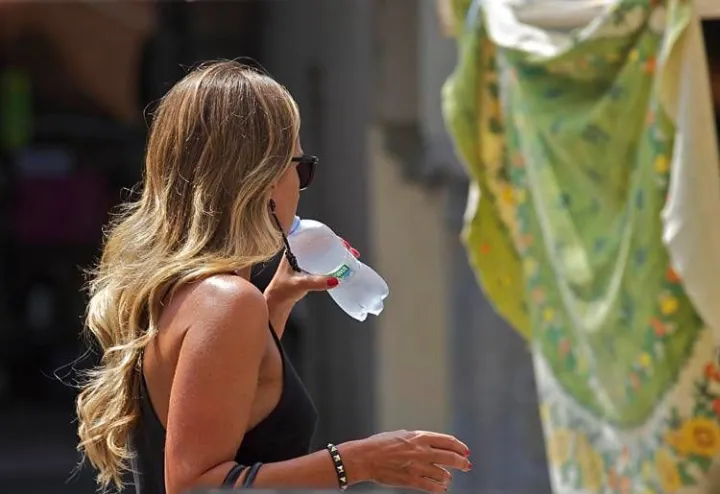 Caldo anomalo in Italia con picchi fino a 35°C, fiammata africana fino a fine maggio