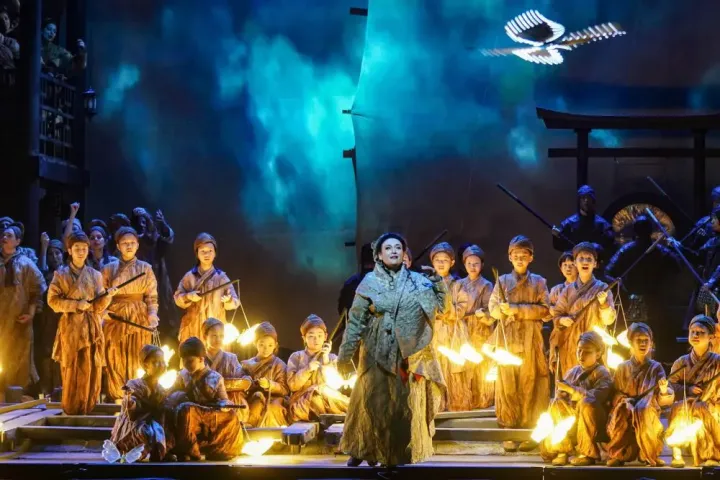 Cina, Jackie Chan reinventa la Turandot con kung fu ed estetica cinese ...