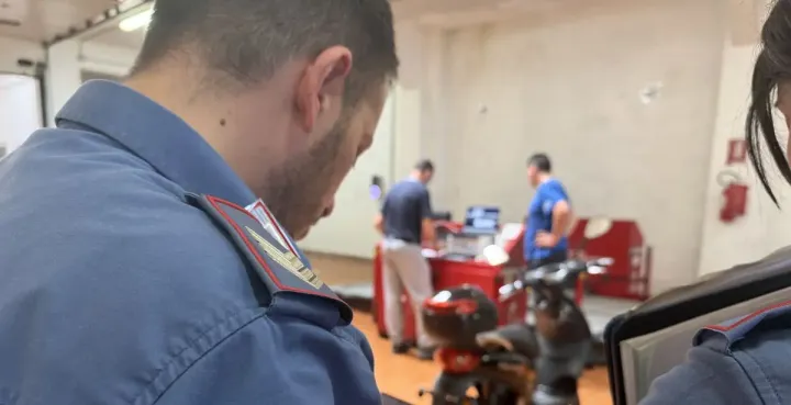 Operazione “Continuum Bellum” nel Napoletano, 2 arresti e 23 multe