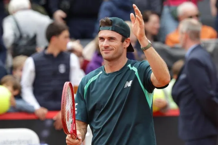 Roland Garros, Paul polemico: 