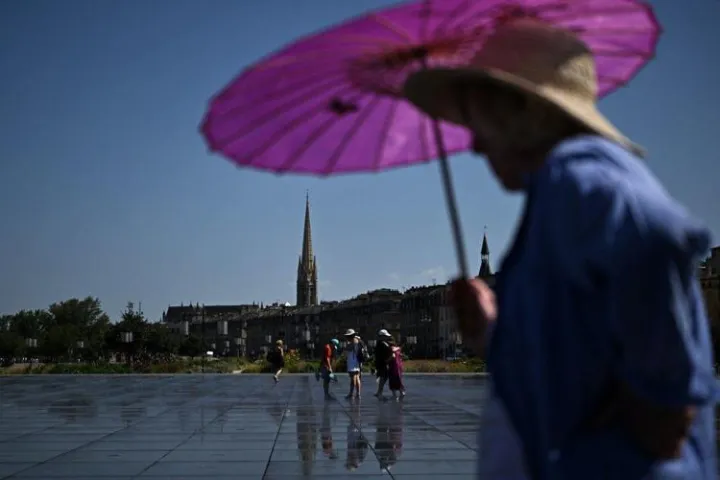 Caldo in Europa, in Italia 16 città in allerta. In Francia il giorno più caldo di sempre. Oms: 
