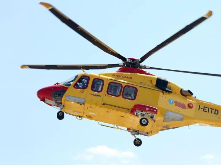 Elba, incidente frontale tra scooter e auto: morti due 23enni in vacanza