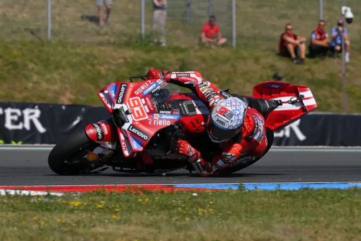 In Repubblica Ceca vince Marc Marquez, sul podio Ogura e Bagnaia