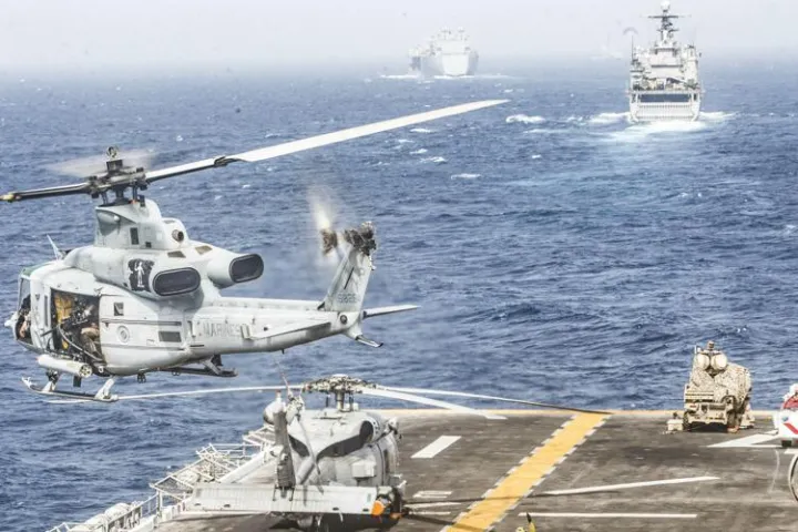 Usa abbattono droni Iran a Hormuz. Teheran: 