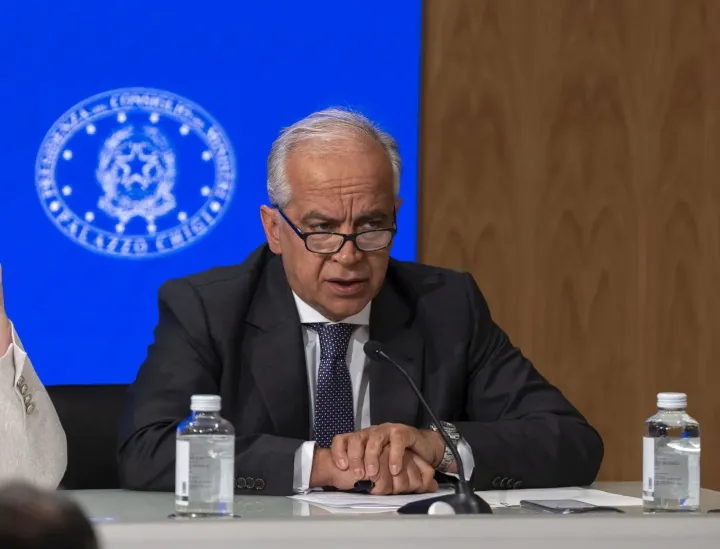 Il Cdm delibera lo scioglimento del consiglio comunale di Castellammare di Stabia. Proroga per Poggiomarino, Tremestieri Etneo e San Luca