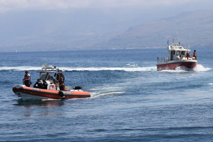 Lecce, recuperato in mare corpo senza vita di un uomo: indagini su identità