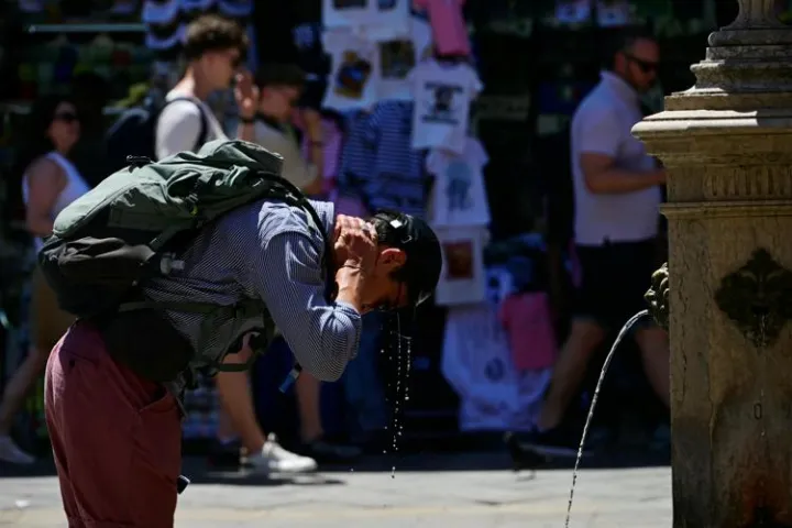 Meteo, in arrivo ondata di caldo sull’Italia: anticiclone africano e temperature fino a 34 gradi