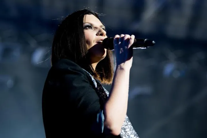 Mondiali, Laura Pausini, Robbie Williams e Tom Cruise protagonisti della cerimonia di chiusura