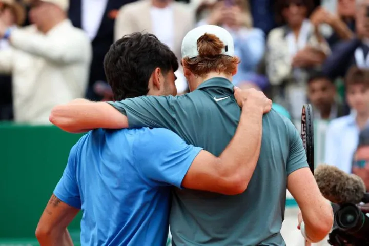 Alcaraz gioca gli Us Open, appello social a Sinner: 