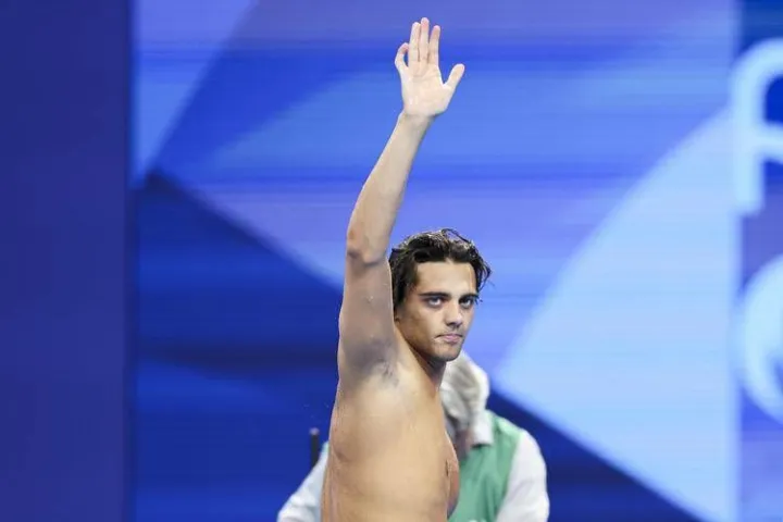 Ceccon torna a Parigi due anni dopo l'oro olimpico (e le dormite sui prati): 