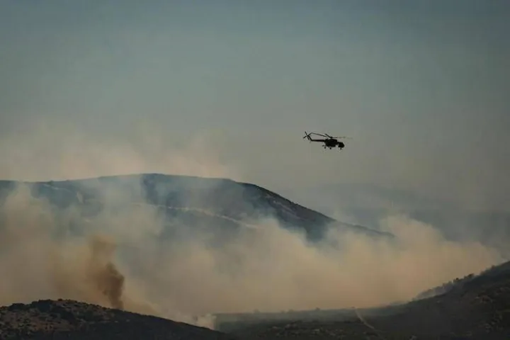 Elicottero precita sull'isola greca di Sifnos, 3 morti: tra le vittime una coppia in viaggio di nozze