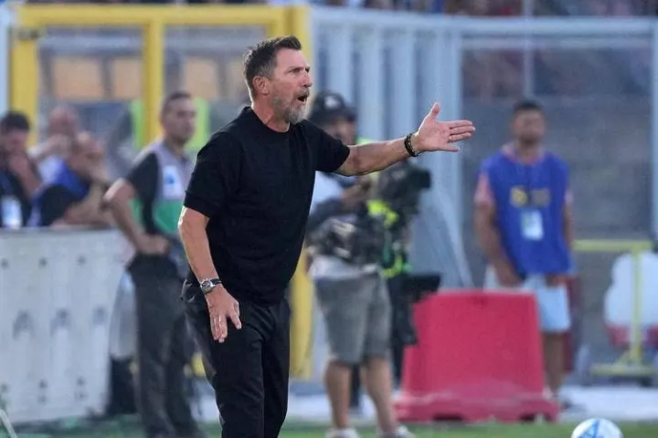 Lecce-Roma, Di Francesco protesta su gol di Rodrigo Mora: cos'è successo