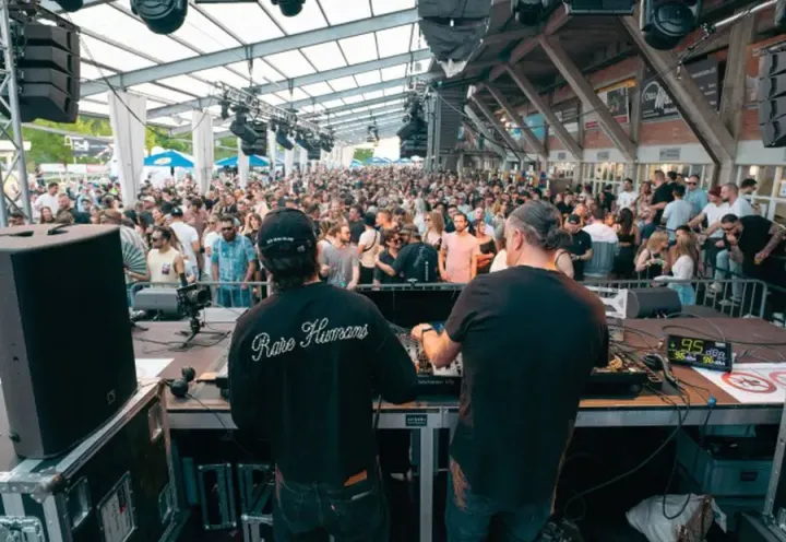 Spari durante un rave party in Svizzera, muore ragazza italiana di 22 anni