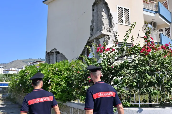 Terremoto nei Campi Flegrei, dalla Regione Campania 1 milione per i primi interventi a Pozzuoli