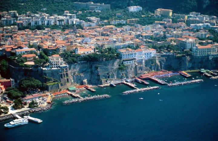 Via libera definitivo della Camera all’istituzione dell’Area Marina Protetta di Capri, Pichetto “Difendiamo uno dei tratti più preziosi del Mediterraneo”