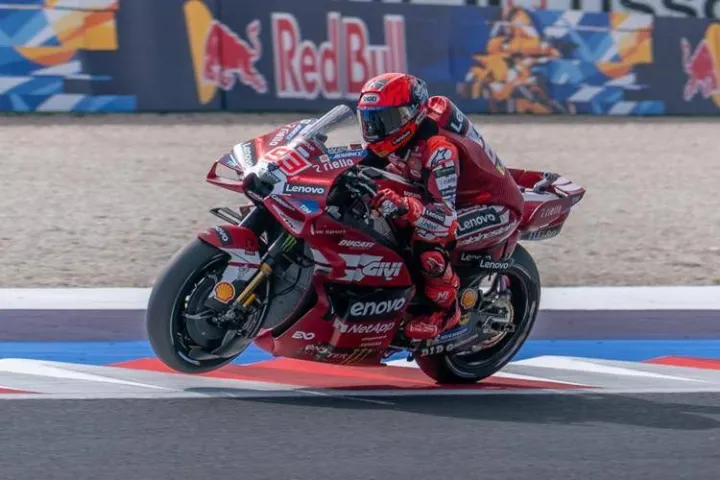 Gp Misano, Marquez domina gara sprint davanti a Bezzecchi: l'ordine di arrivo e come cambia la classifica