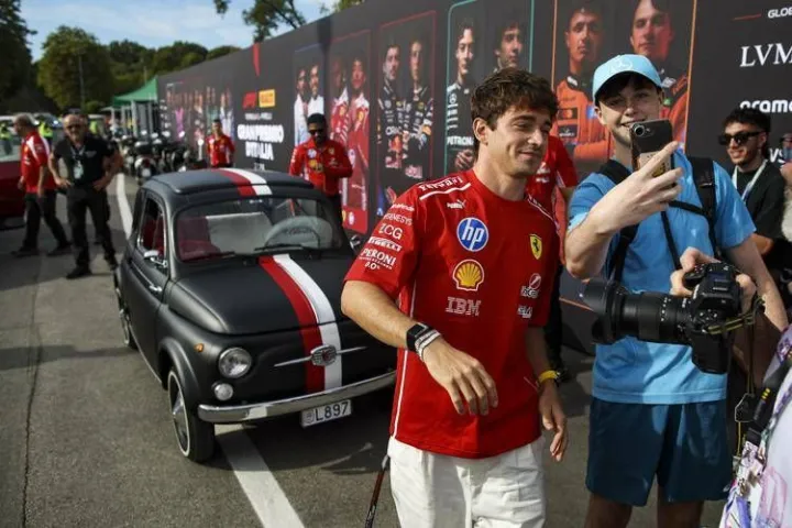 Gp Monza, Leclerc 'risponde' a Hamilton: l'arrivo in 500 al Gran Premio d'Italia